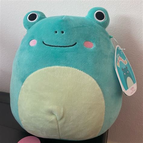 Plush frog with a witch hat squishmallow